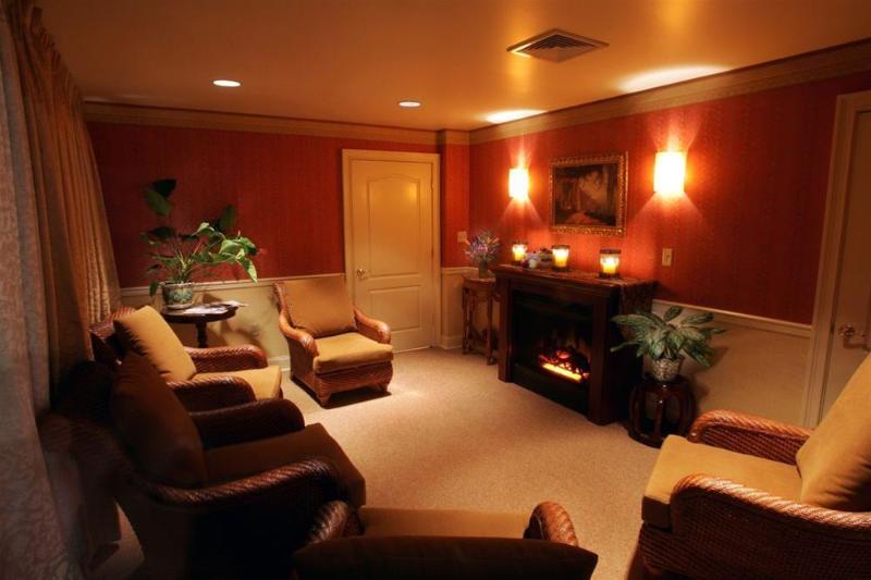 Water S Edge Resort And Spa image