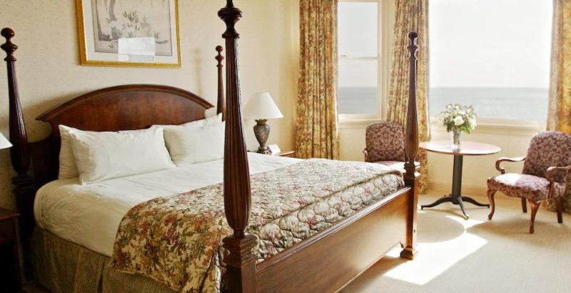 Water S Edge Resort And Spa image