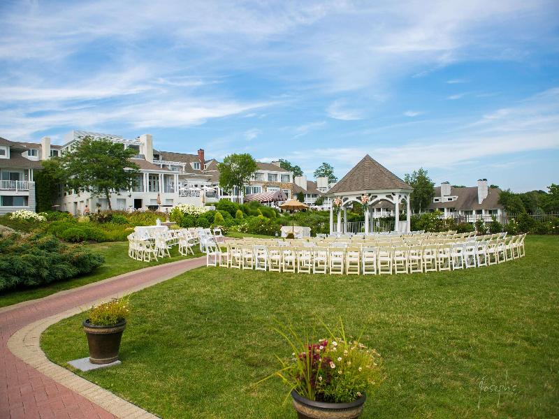 Water S Edge Resort And Spa image