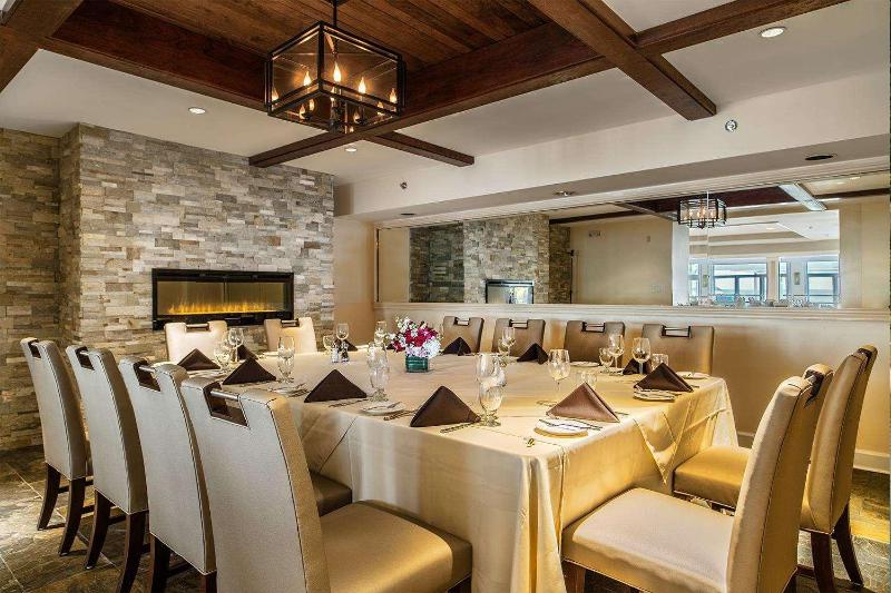 Water S Edge Resort And Spa image