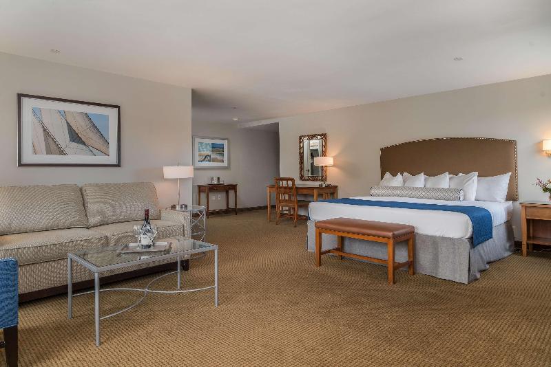 Water S Edge Resort And Spa image