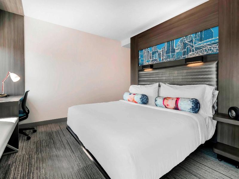 Aloft Newport On The Levee image