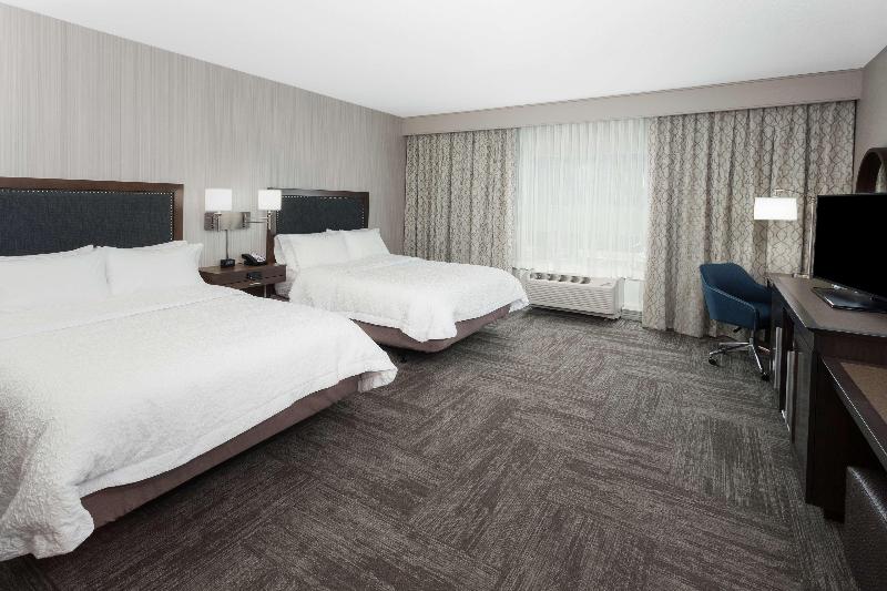 Hampton Inn By Hilton Kennebunk-Kennebunkport image