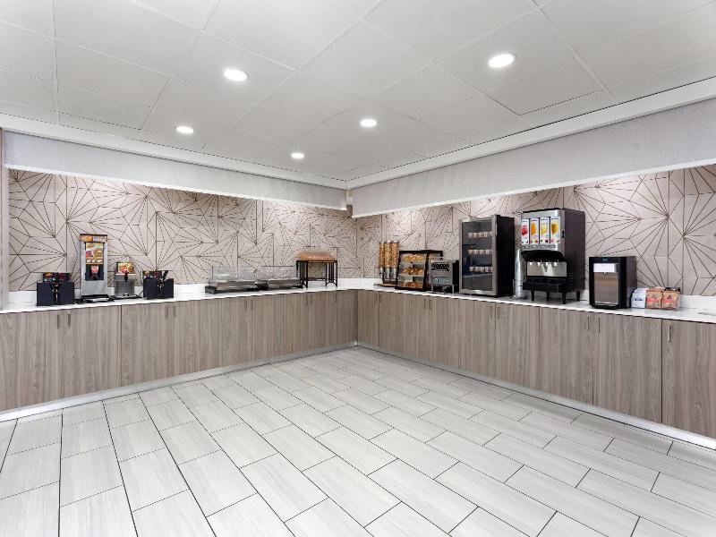 La Quinta By Wyndham Ft Lauderdale Cypress Creek image
