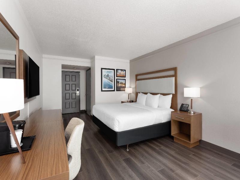 La Quinta By Wyndham Ft Lauderdale Cypress Creek image