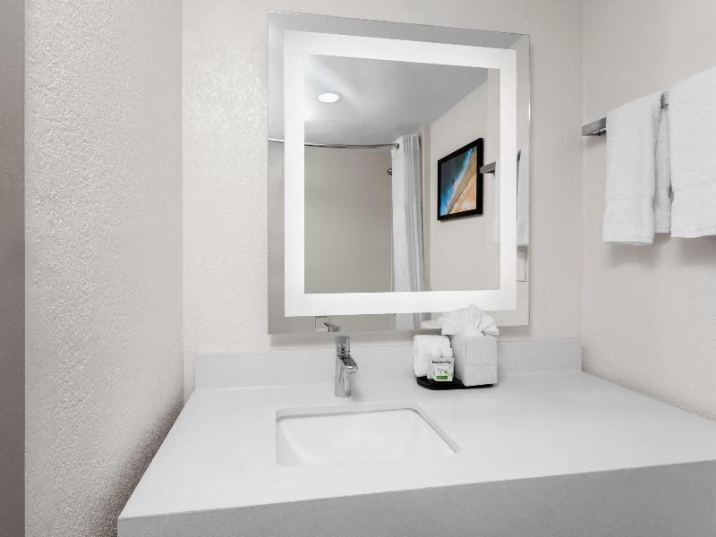 La Quinta By Wyndham Ft Lauderdale Cypress Creek image