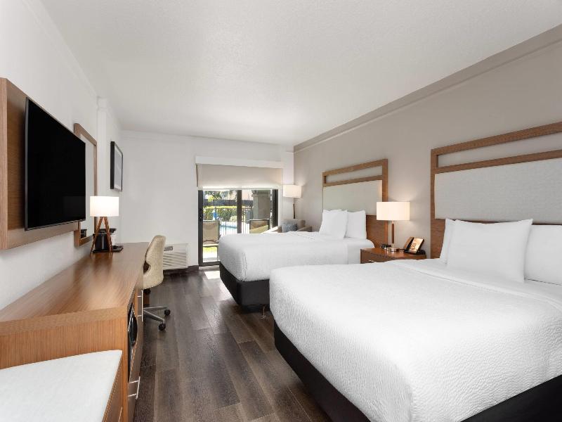 La Quinta By Wyndham Ft Lauderdale Cypress Creek image