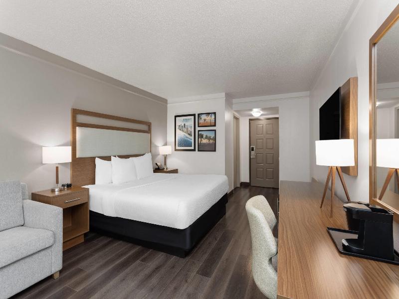 La Quinta By Wyndham Ft Lauderdale Cypress Creek image