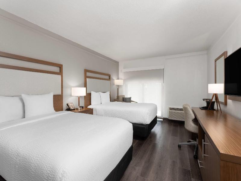 La Quinta By Wyndham Ft Lauderdale Cypress Creek image