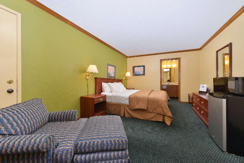 Americas Best Value Inn Maumee Toledo photo 8