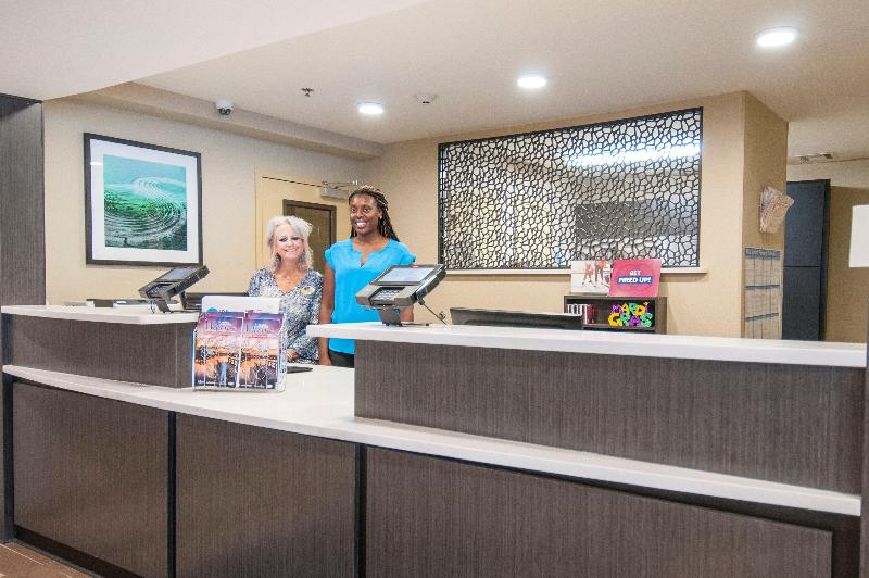 Hotel Candlewood Suites Baton Rouge College Drive