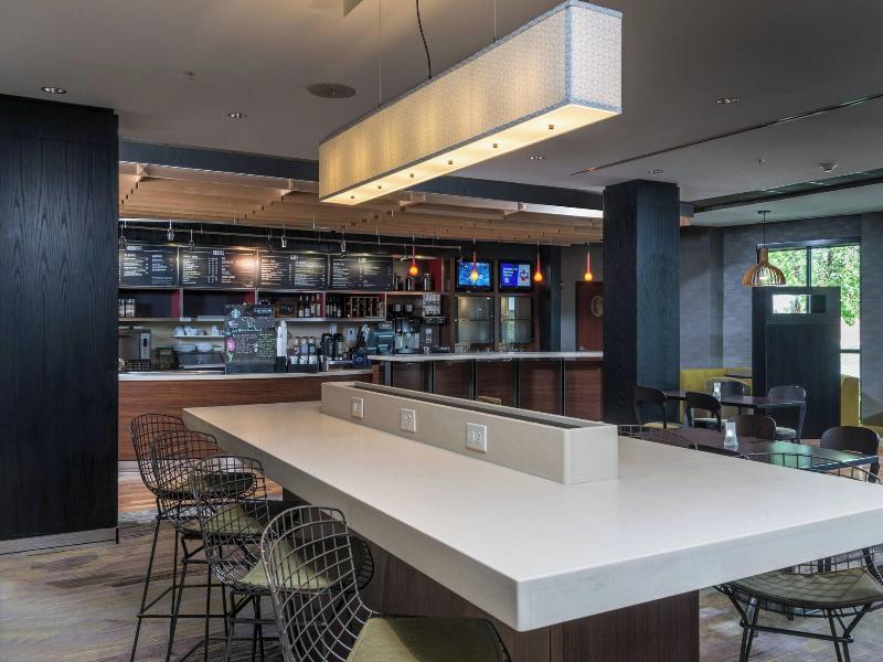 Courtyard By Marriott Bangor image