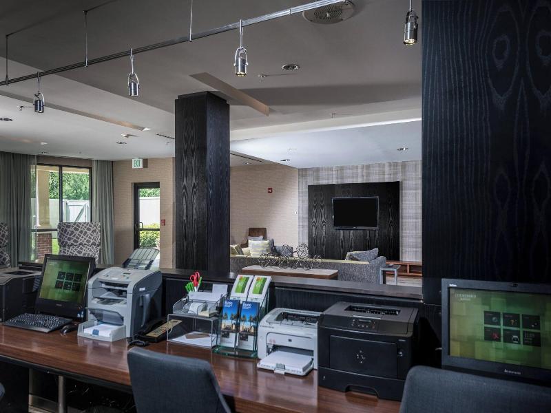 Courtyard By Marriott Bangor image