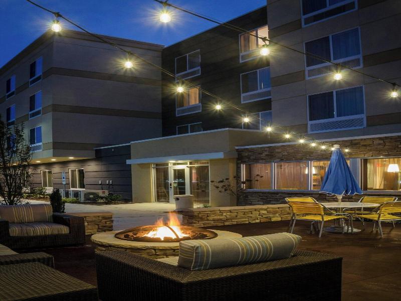 Fairfield Inn & Suites Fayetteville North