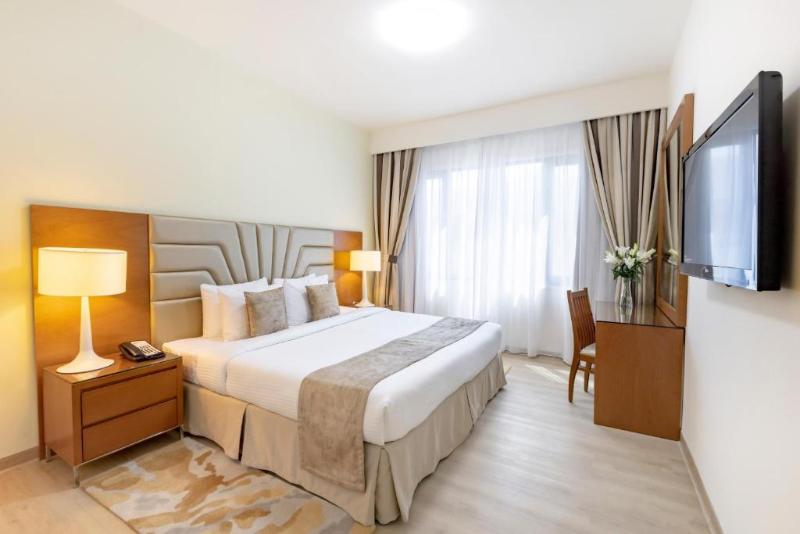 Golden Sands 10 image