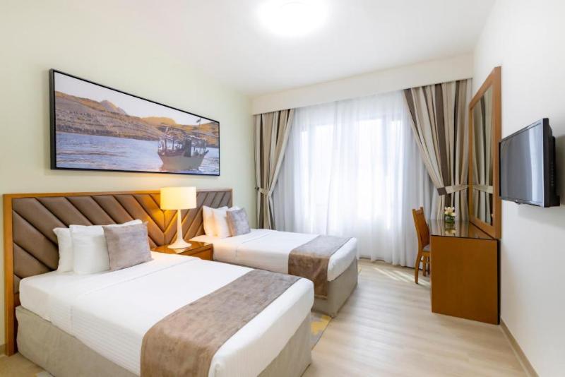Golden Sands 10 image