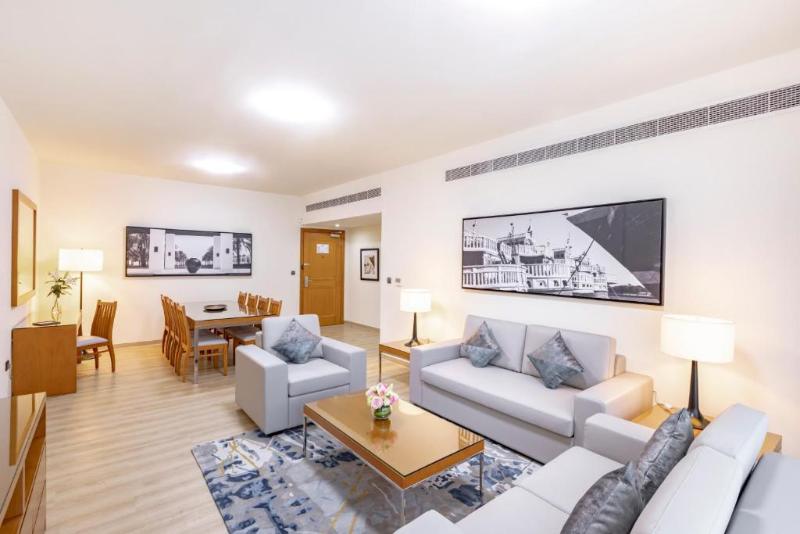 Golden Sands 10 image