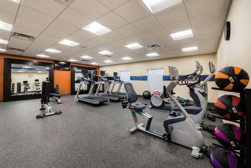 Hampton Inn & Suites Wixom image