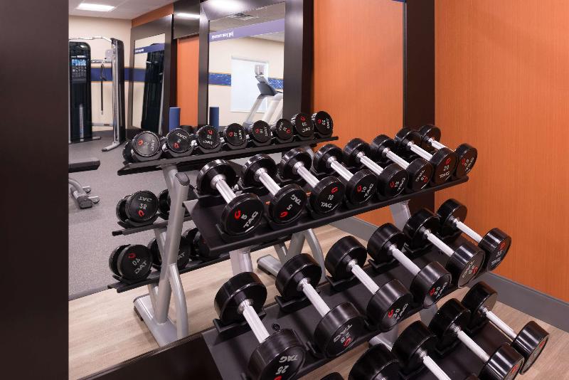 Hampton Inn & Suites Wixom image