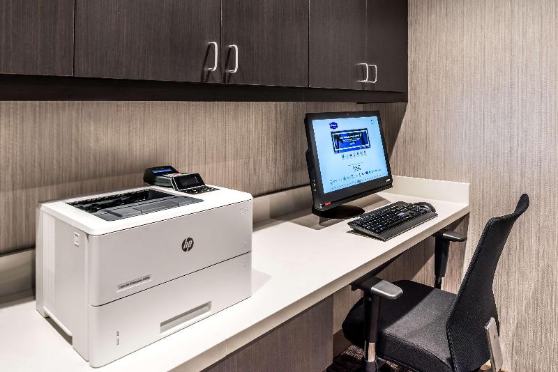 Hampton Inn & Suites Wixom image