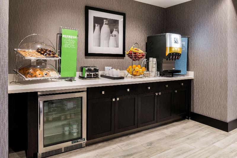 Hampton Inn & Suites Wixom image