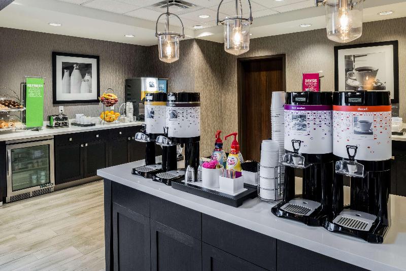 Hampton Inn & Suites Wixom image