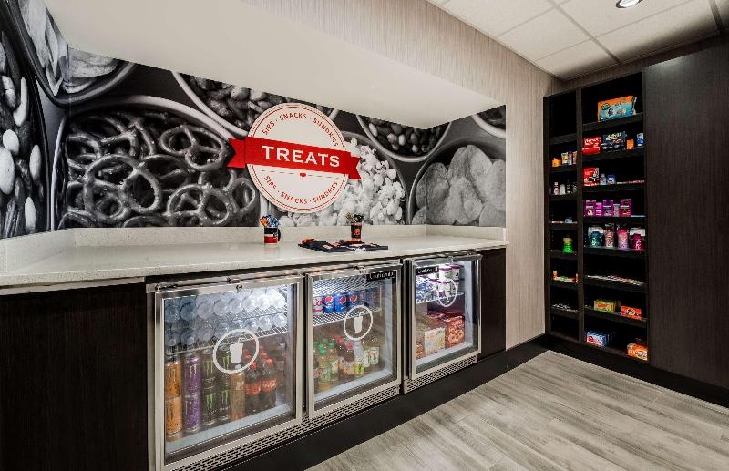 Hampton Inn & Suites Wixom image