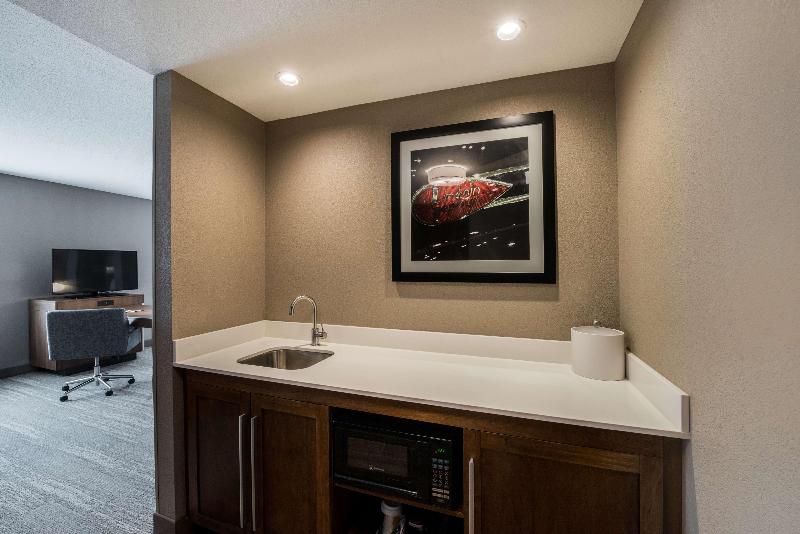 Hampton Inn & Suites Wixom image