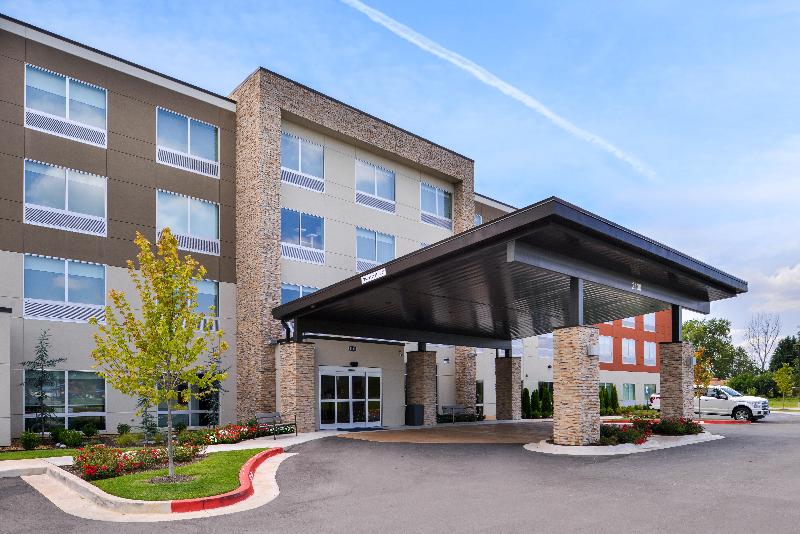 Holiday Inn Express & Suites Siloam Springs By IHG