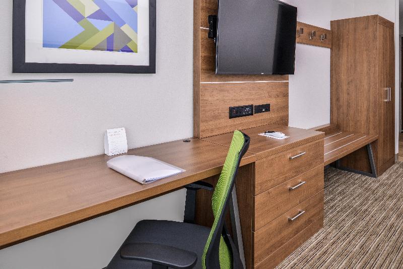 Holiday Inn Express & Suites Siloam Springs By IHG photo 12