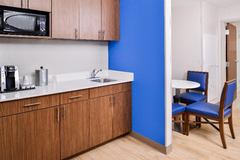 Holiday Inn Express & Suites Siloam Springs By IHG photo 16
