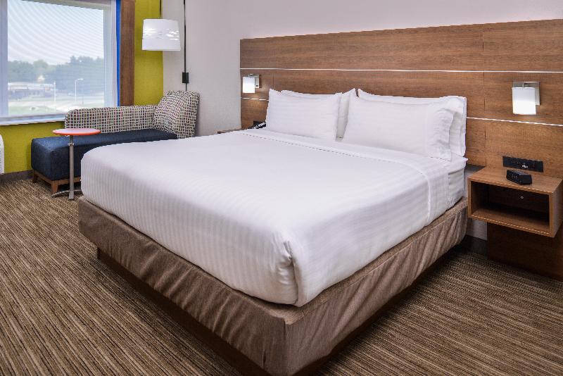 Holiday Inn Express & Suites Siloam Springs By IHG photo 7