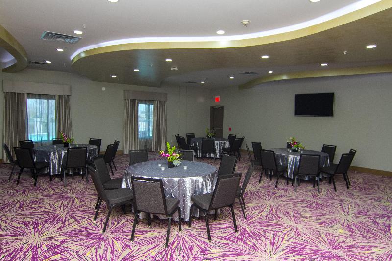 Holiday Inn Express Suites Garland E Lake Hubbard image