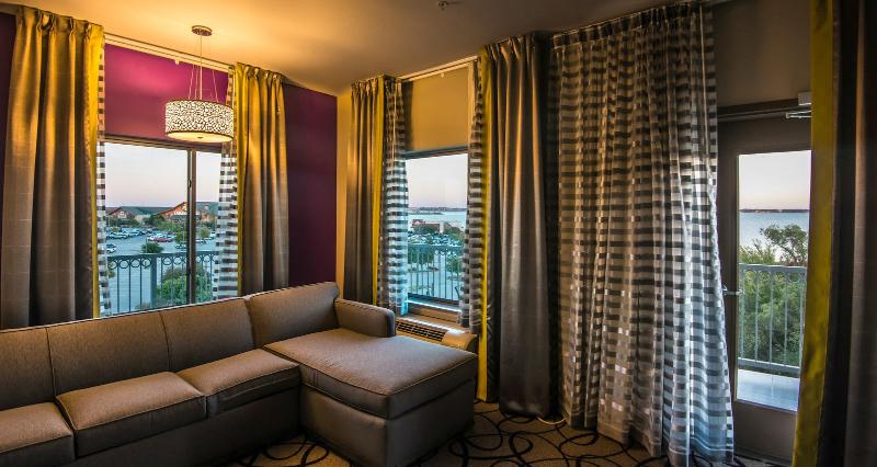 Holiday Inn Express Suites Garland E Lake Hubbard image