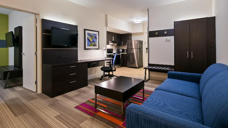 Holiday Inn Express & Suites Everett photo 24