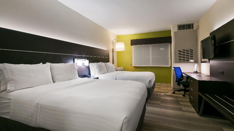 Holiday Inn Express & Suites Everett image