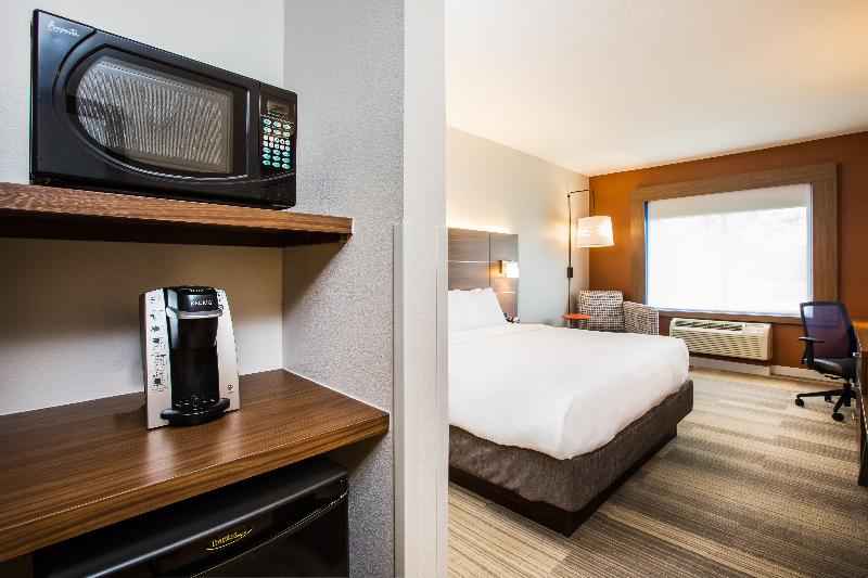 Holiday Inn Express Suites Bellevue Omaha Area photo 19