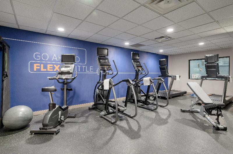 Holiday Inn Express & Suites Columbus Airport IHG image