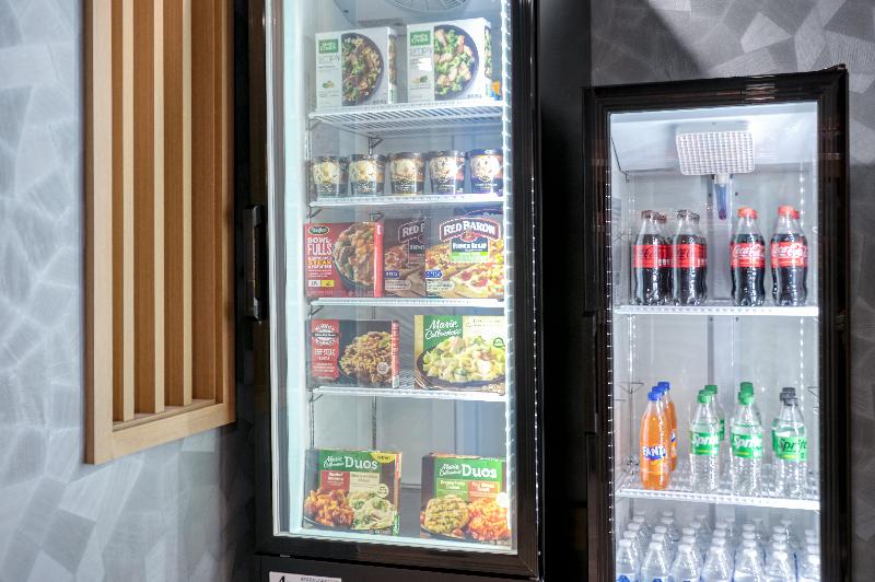 Holiday Inn Express & Suites Columbus Airport IHG image