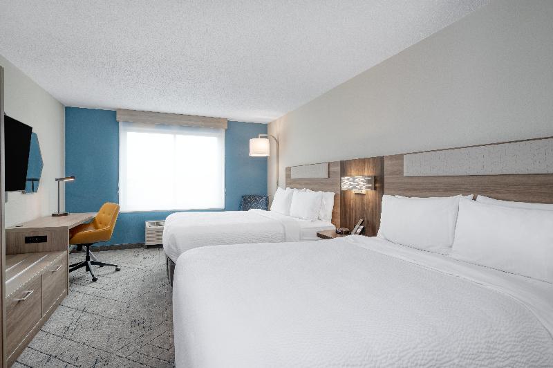 Holiday Inn Express & Suites Columbus Airport IHG image