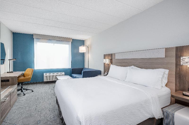 Holiday Inn Express & Suites Columbus Airport IHG image