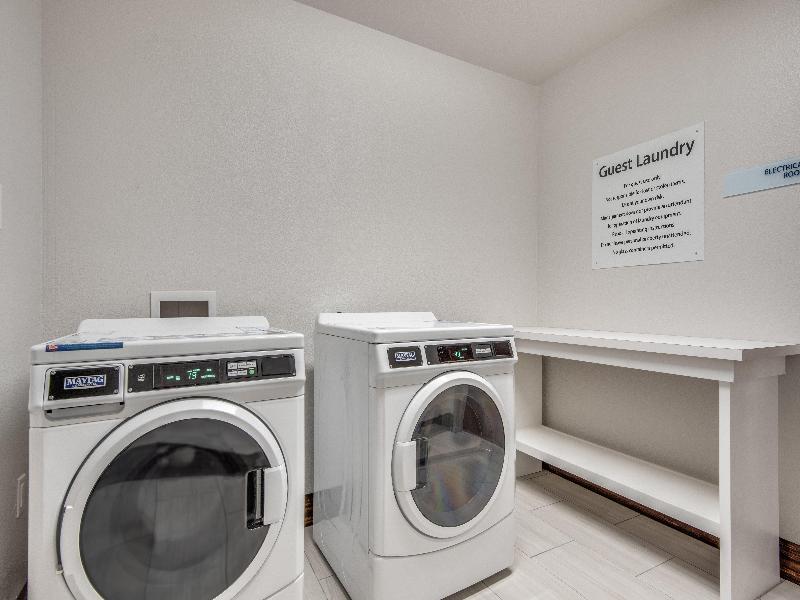 Holiday Inn Express Suites Dallas North Addison image