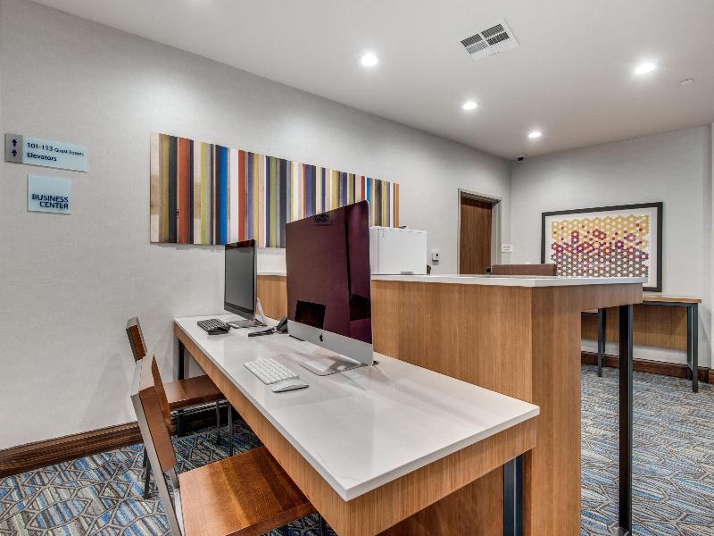Holiday Inn Express Suites Dallas North Addison image