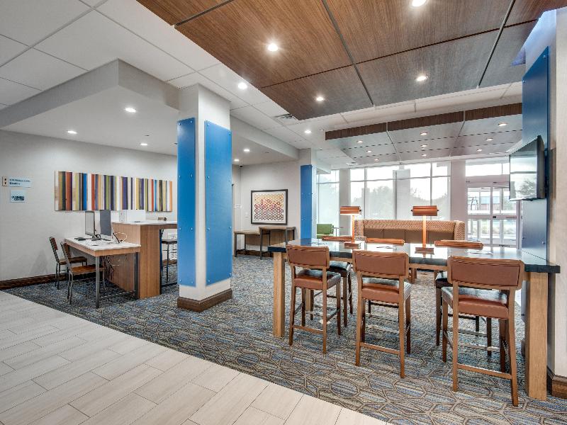 Holiday Inn Express Suites Dallas North Addison image