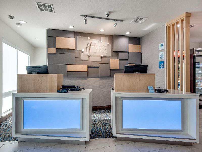 Holiday Inn Express Suites Dallas North Addison image
