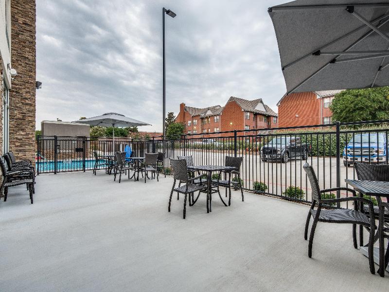 Holiday Inn Express Suites Dallas North Addison image