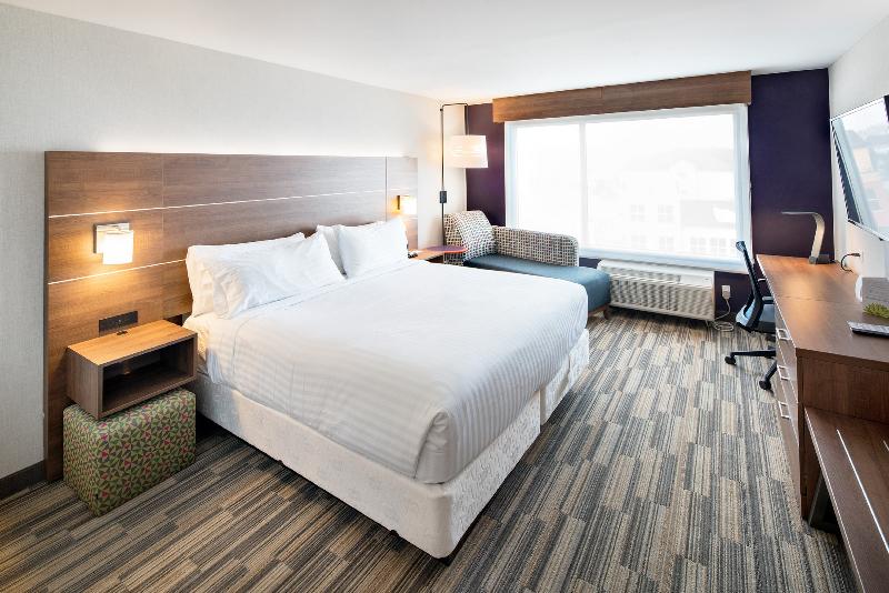 Holiday Inn Express North Red Deer photo 8