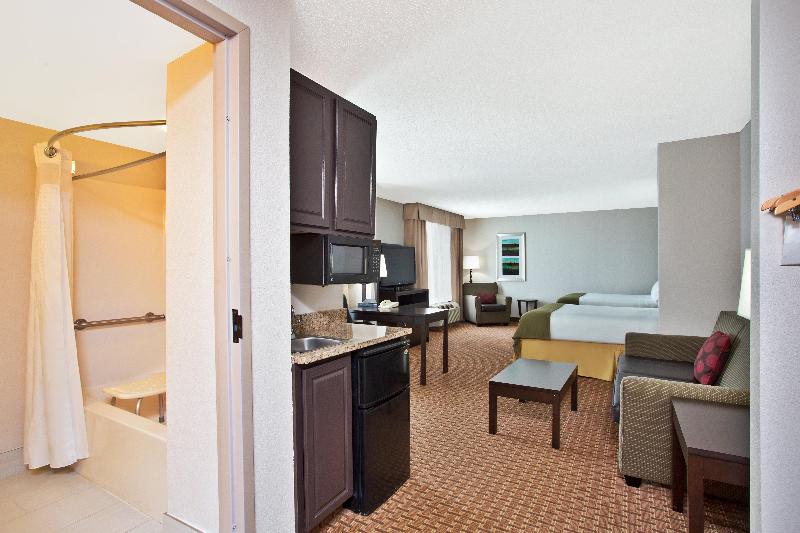 Holiday Inn Express Suites Harrington Dover Area photo 20