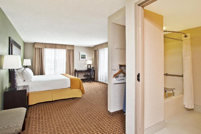 Holiday Inn Express Suites Harrington Dover Area photo 12