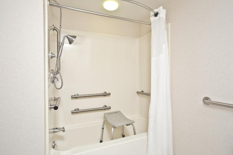 Holiday Inn Express Suites Harrington Dover Area photo 13